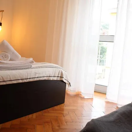 Bela Casa - Modern Designer Chic Apartment Coimbra