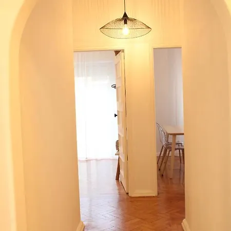Bela Casa - Modern Designer Chic Apartment Coimbra