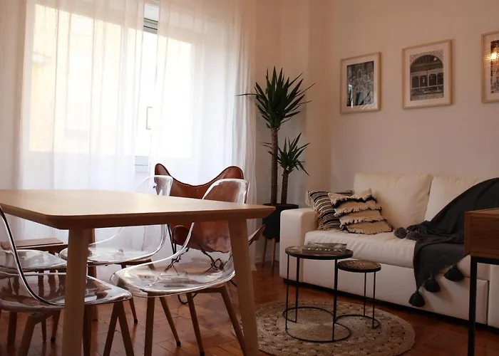 Bela Casa - Modern Designer Chic شقة